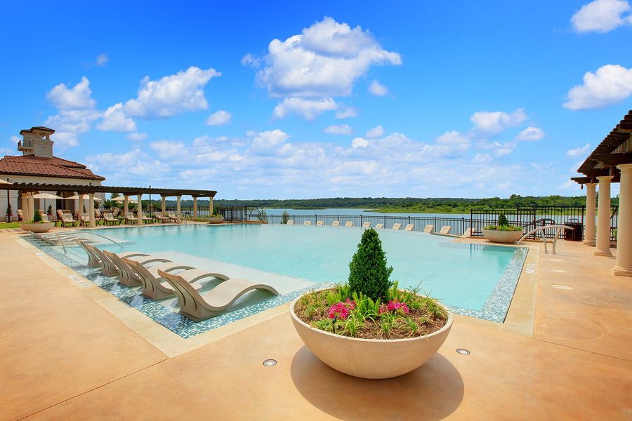 Image 35 of the Viridian Executive Series community in Euless, TX.