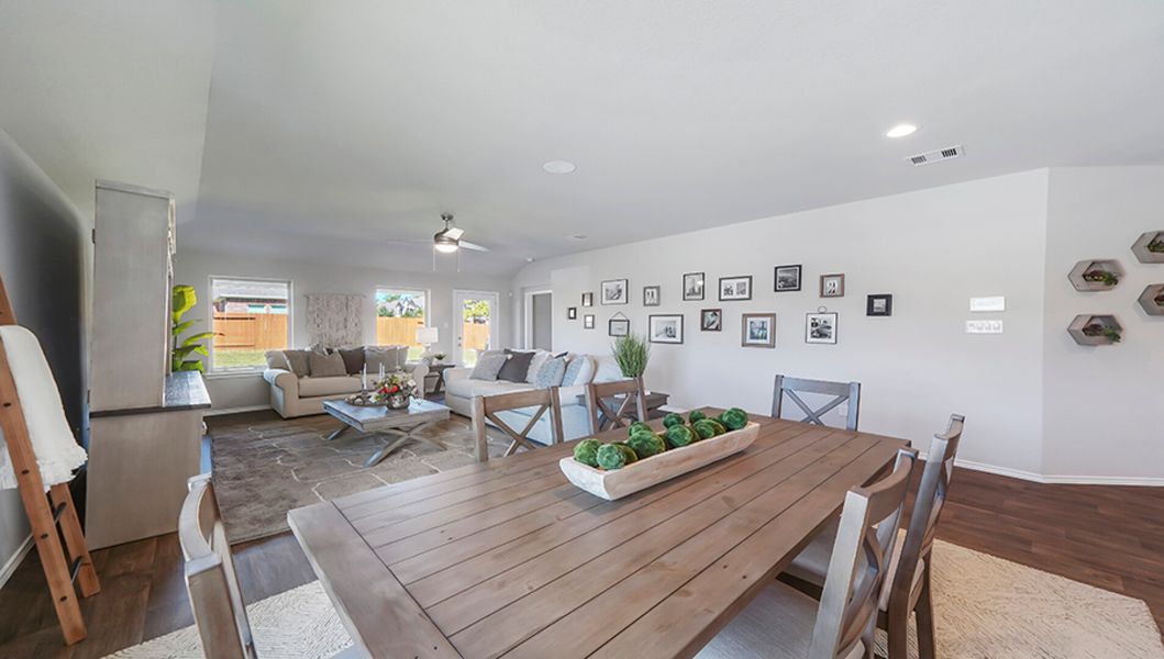 Image 19 of the Barton Woods community in Conroe, TX.