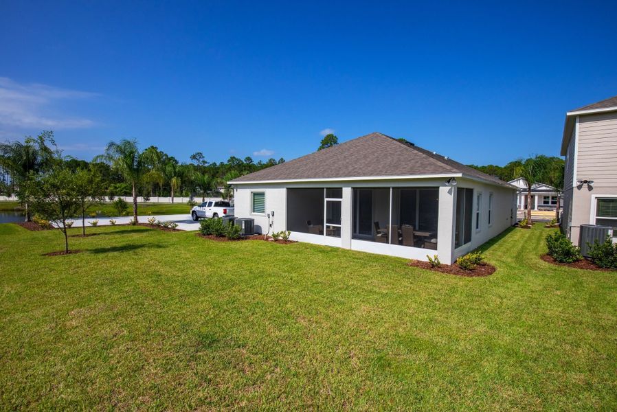 Exterior details of a home in Lehigh Acres, Lehigh Acres (Image 3).