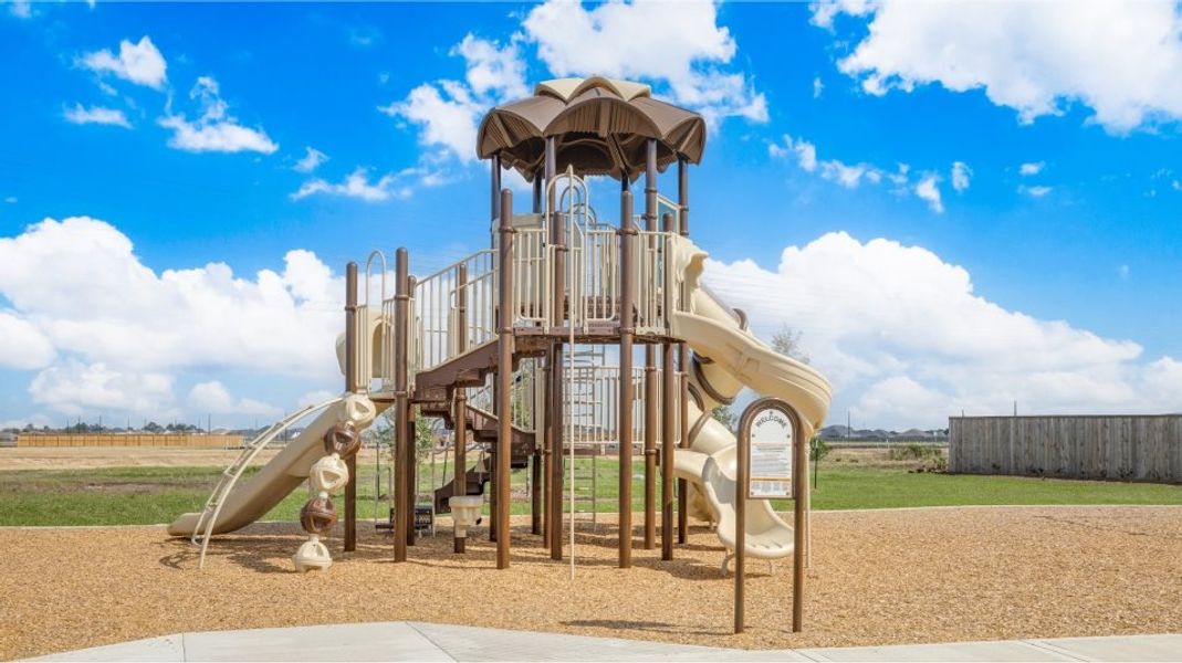 Image 7 of the Burnet Fields at Baytown Crossings community in Baytown, TX.