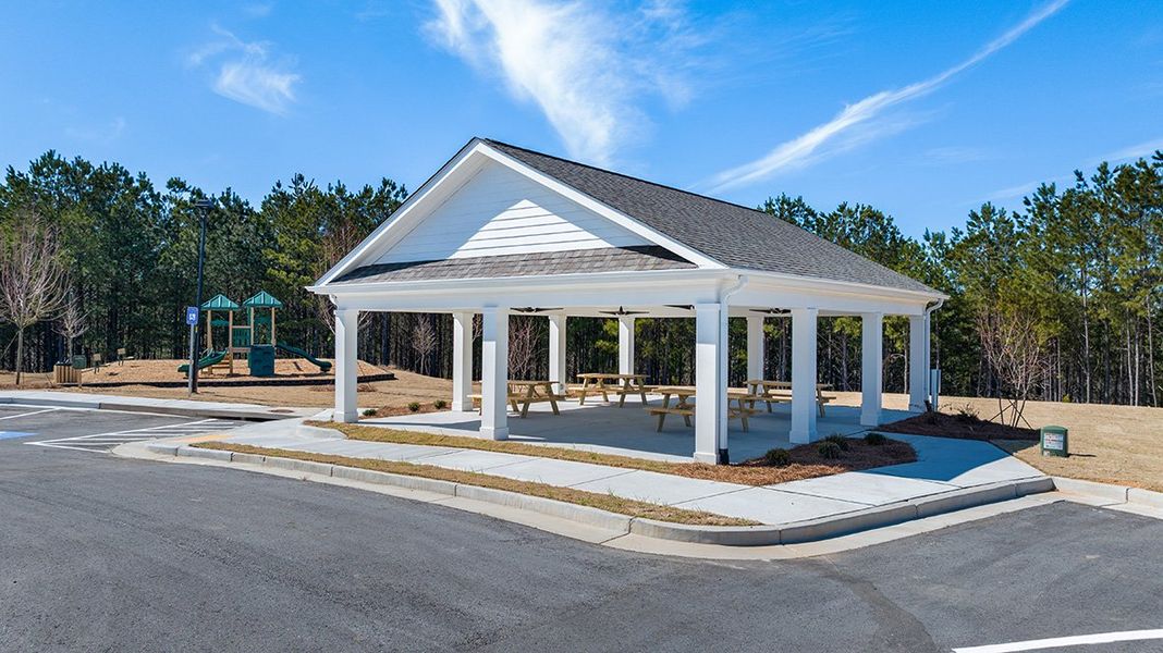 Community amenity available to residents of Oaks at Cedar Grove in Fairburn (Image 31).