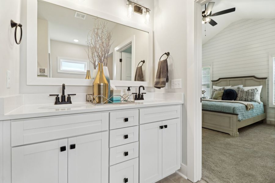 Wisteria II Owner's Bathroom 1