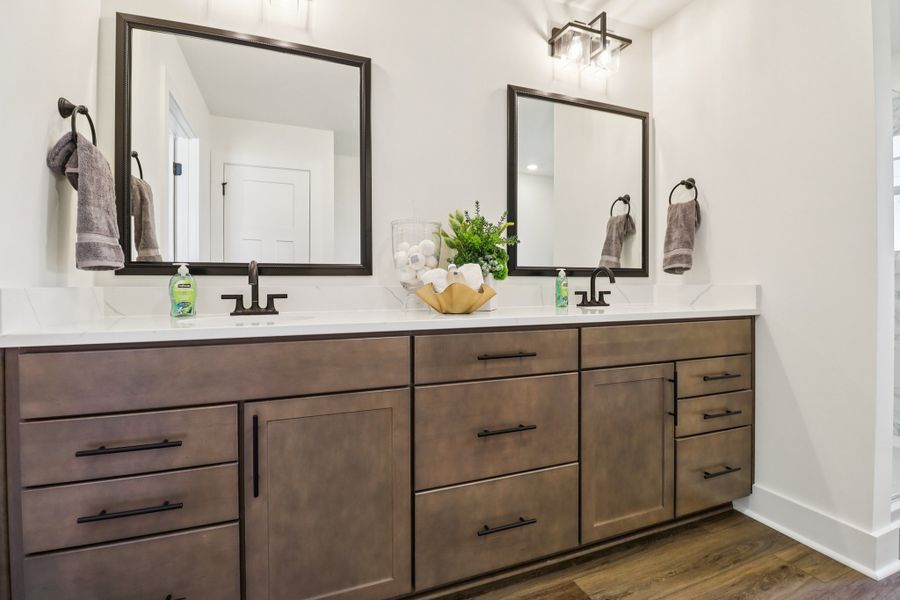 Bradley II - Primary Bath