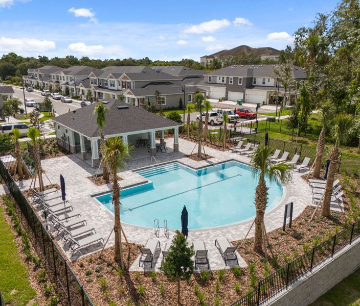 Front exterior of a home in the Hickory Grove community, located in Winter Springs, FL (Image 24).