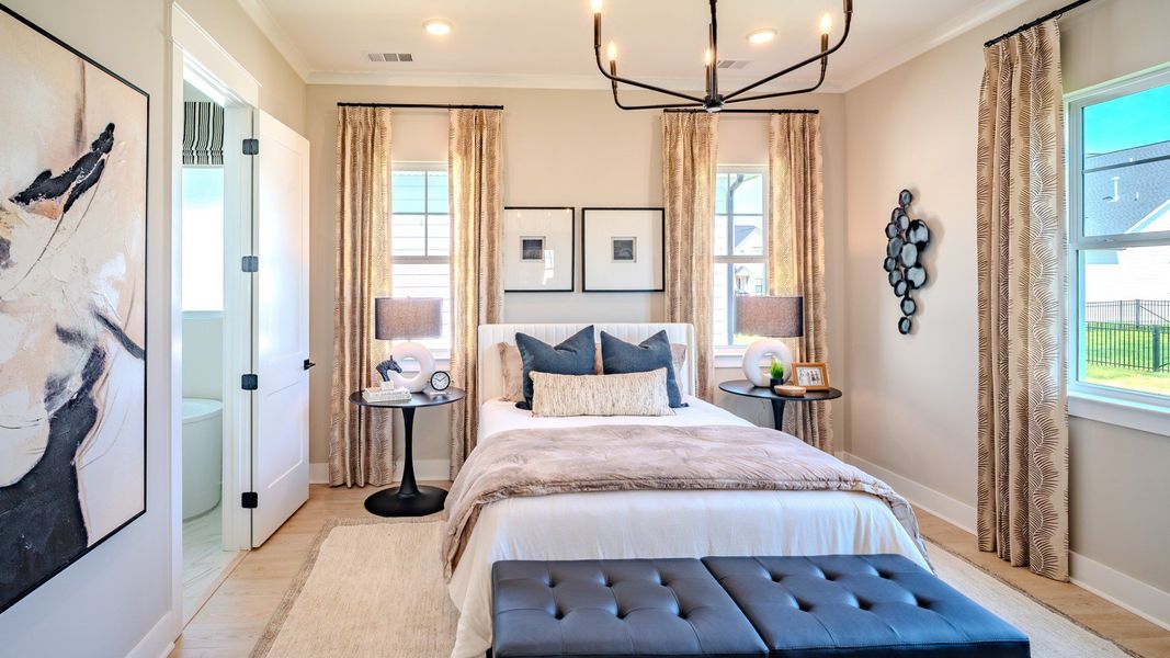 Bedroom with access to bathroom