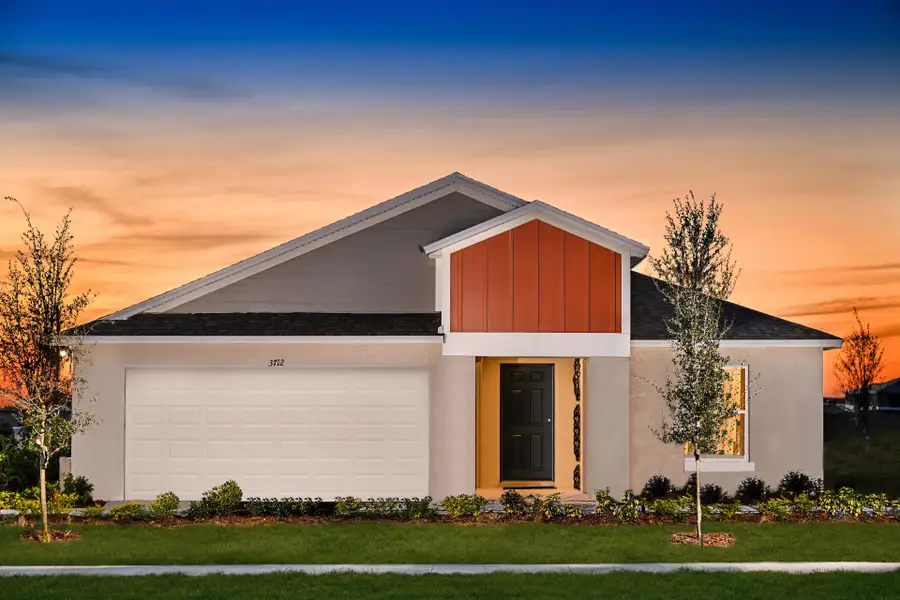 Front exterior of a home in the Scenic Terrace community, located in Haines City, FL (Image 3).