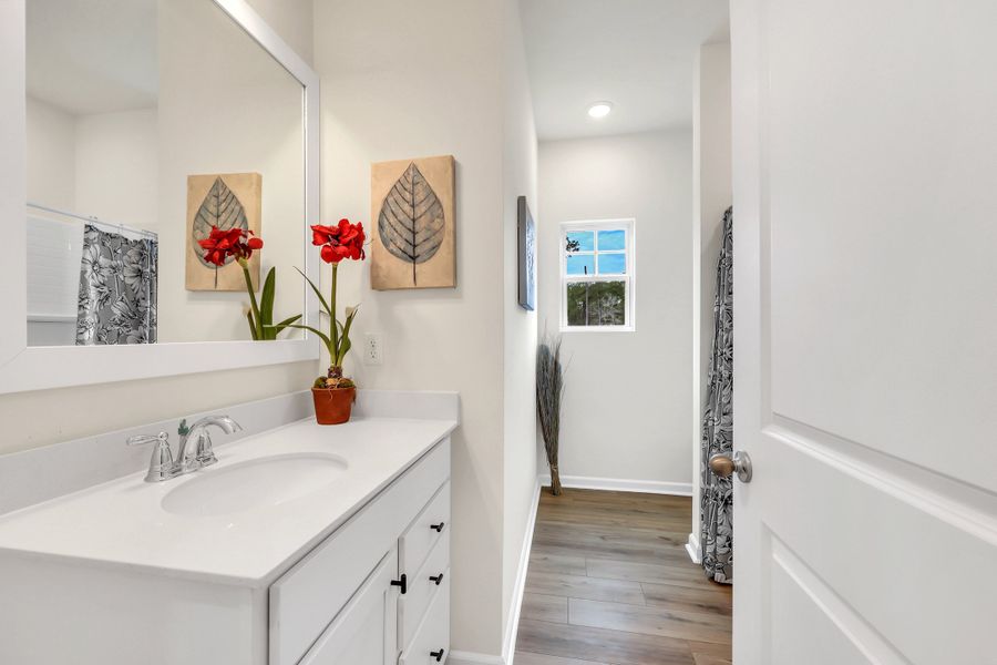 Darcy II - Master Bath