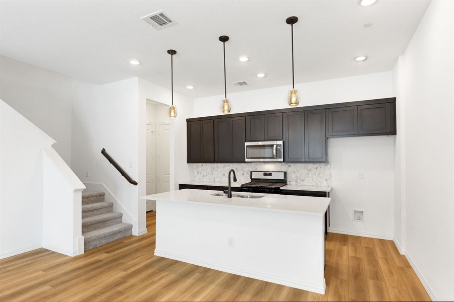 Image 51 of the Legends Crossing - Bungalows community in Irving, TX.