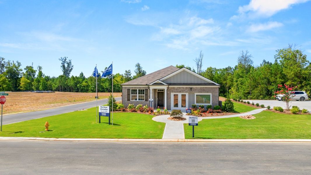 Front exterior of a home in the Northberry community, located in Rome, GA (Image 10).
