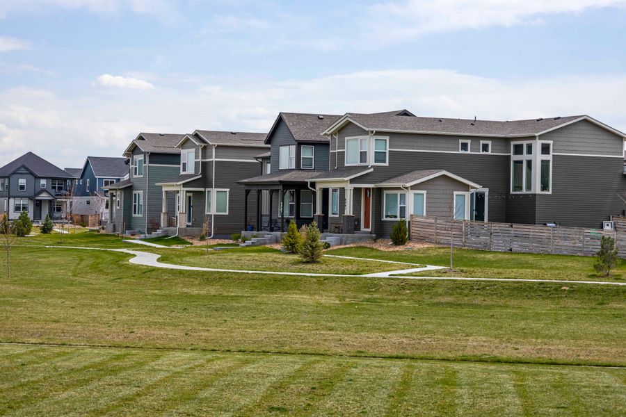 Front exterior of a home in the Trailside community, located in Timnath, CO (Image 18).
