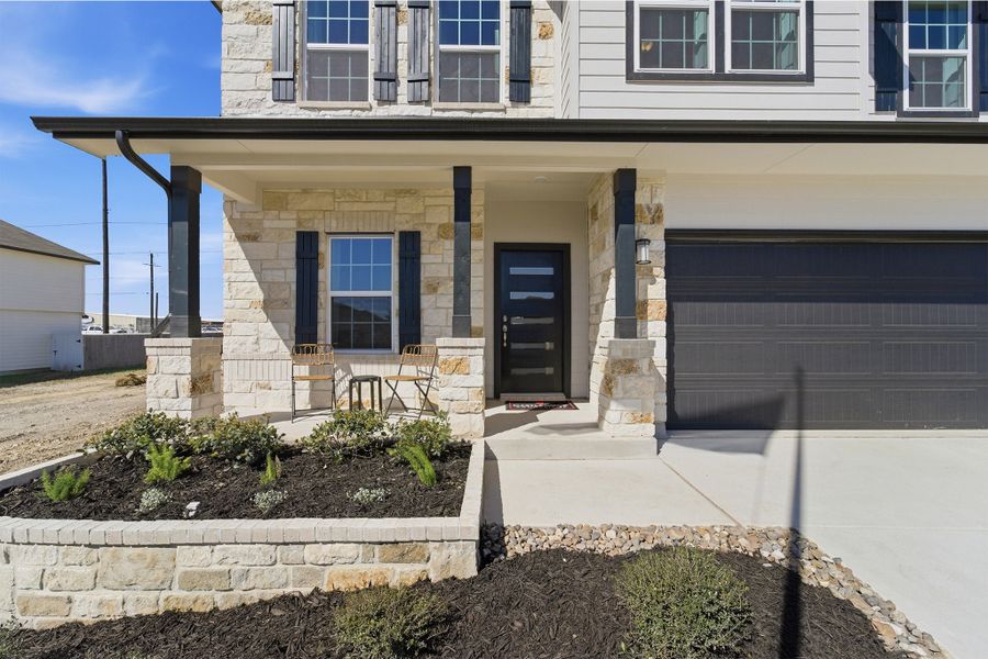 Exterior details of a home in Notting Hill, Converse (Image 3).
