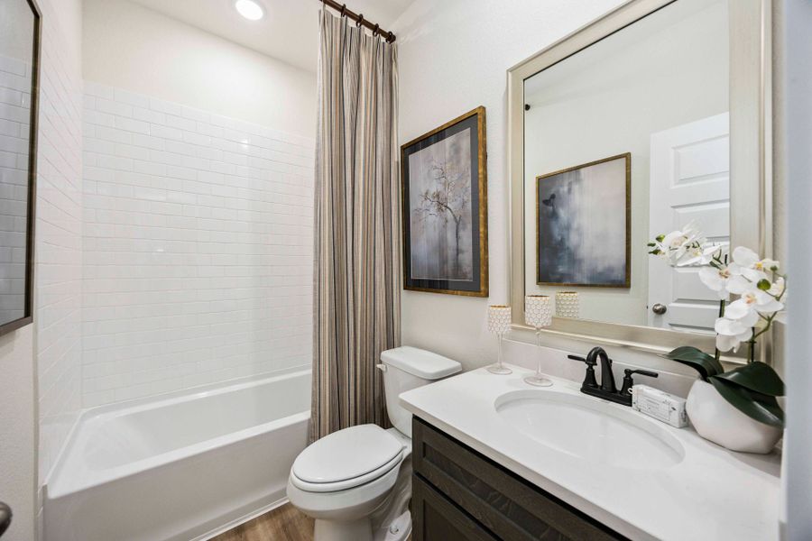 Blue Heron Estates Model Home - Arlington Floorplan - Secondary Bathroom