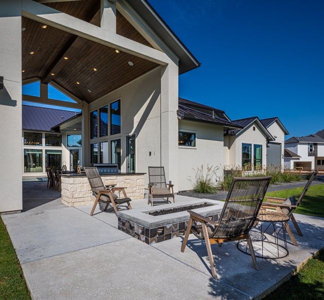 Exterior details of a home in Fulshear Run, Fulshear (Image 4).