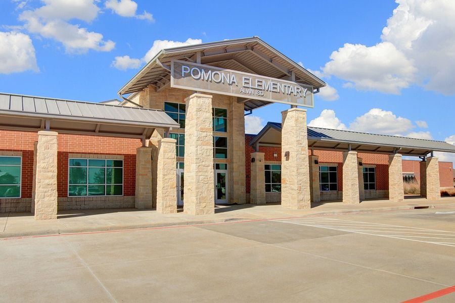 Pomona 70' - 80' New Homes in Manvel, TX.  - Slide 16