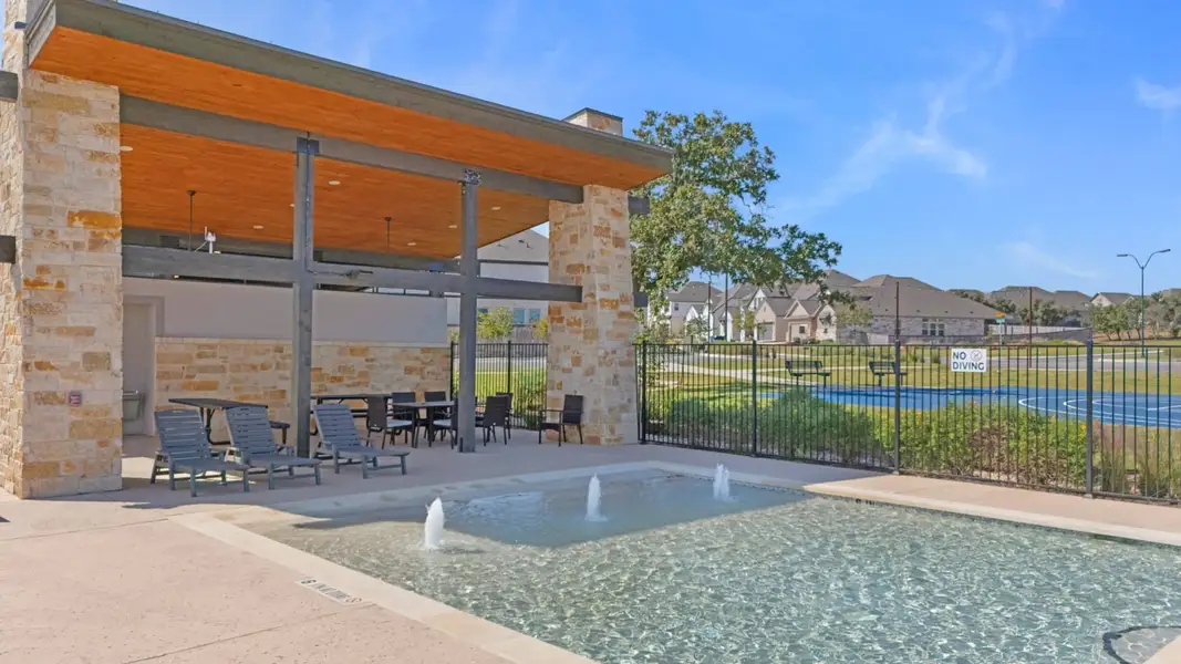 Community amenity available to residents of Crescent Bluff in Andice (Image 4).