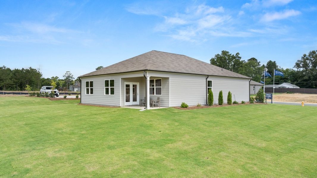 Exterior details of a home in Northberry, Rome (Image 3).