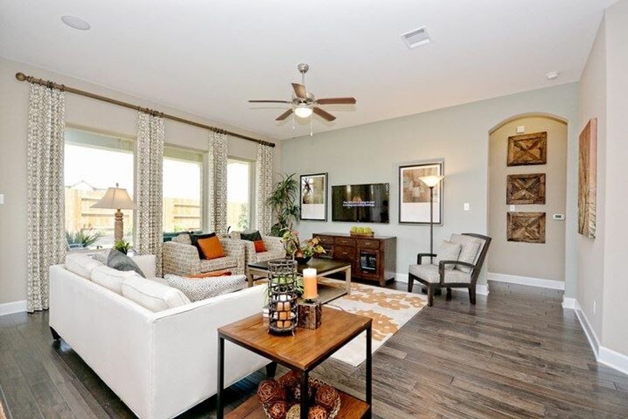 Image 13 of the Viridian Classics community in Euless, TX.