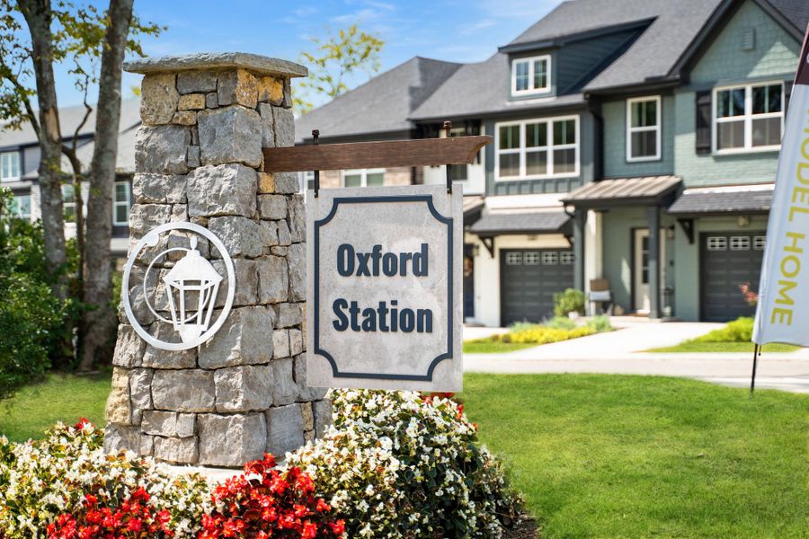 Entrance to the Oxford Station community in Gallatin, TN, featuring signage and landscaping (Image 26).