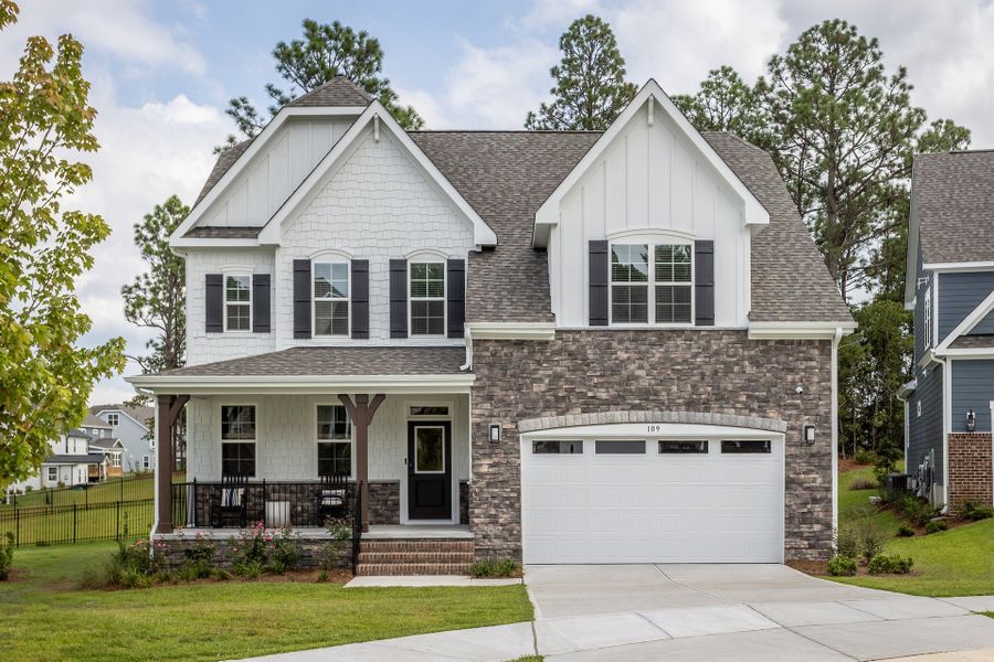 Front exterior of a home in the Legacy Lakes community, located in Aberdeen, NC (Image 10).