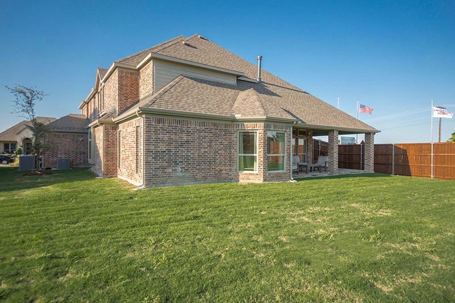 Exterior details of a home in Cambridge Estates, Prosper (Image 9).
