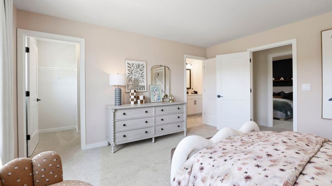Furnished interior in a model home at Sycamore Cove in Woodruff (Image 27).