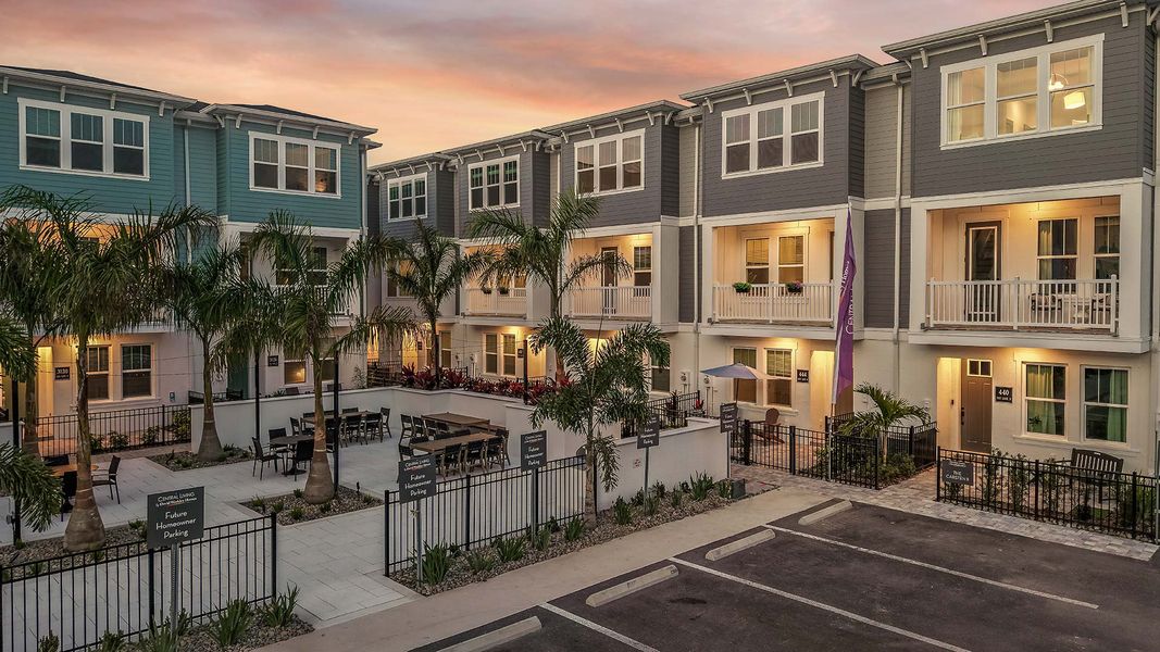 Image 20 of the Towns at Union community in St. Petersburg, FL.