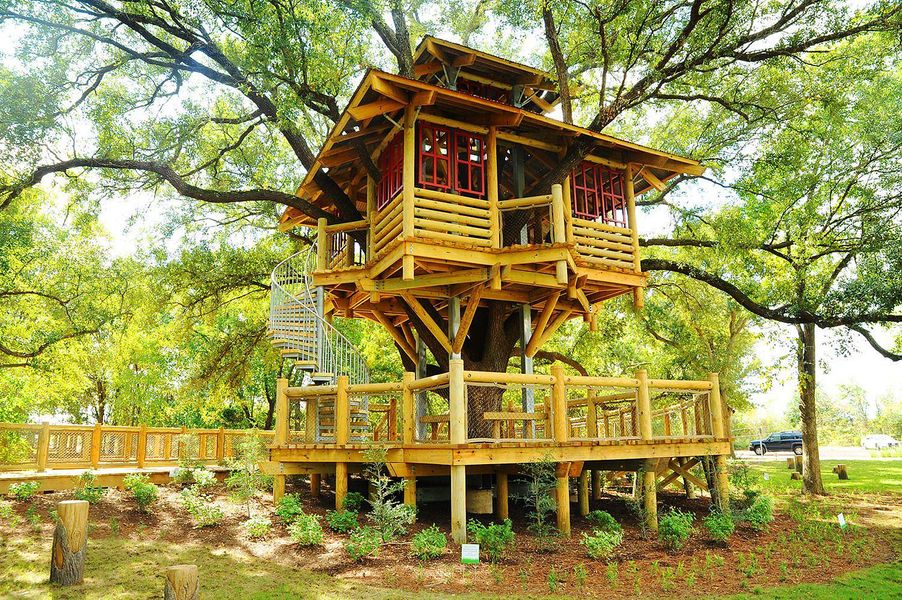 Community amenity available to residents of Bridgeland in Cypress (Image 10).