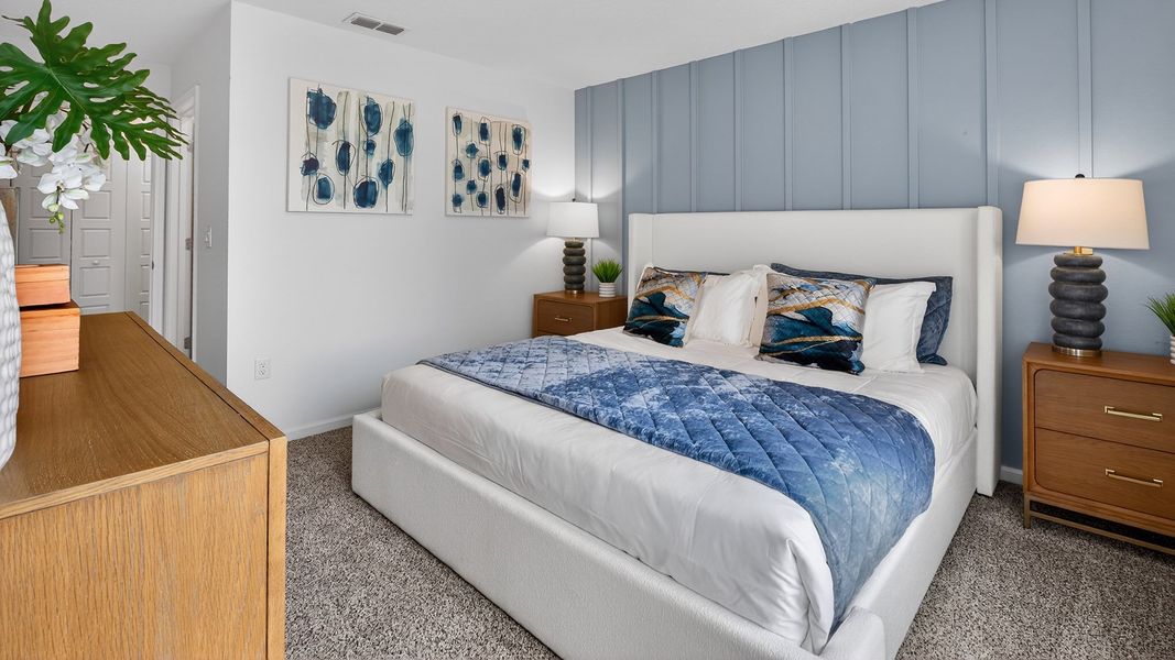 Furnished interior in a model home at Irongate Villas in Jacksonville (Image 19).