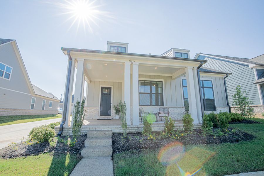 Front exterior of a home in the Myers Park community, located in Arlington, TN (Image 4).