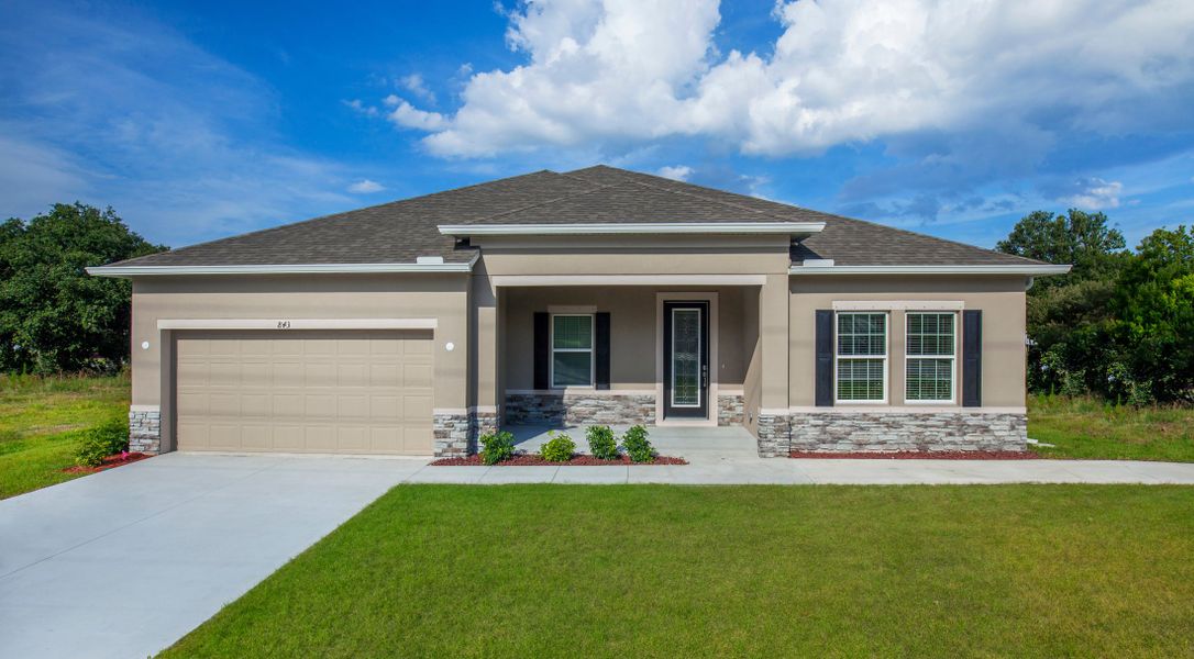 Front exterior of a home in the Leesburg & Tavares community, located in Mount Plymouth, FL (Image 7).