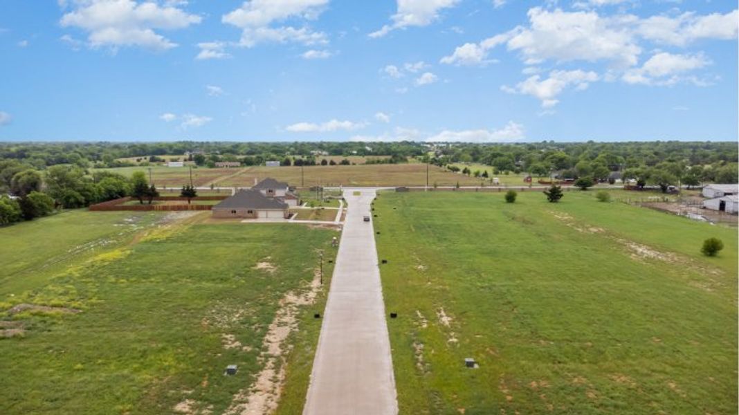 Image 33 of the Crystal Lake Estates community in Red Oak, TX. Image 33 of the Crystal Lake Estates community in Red Oak, TX.