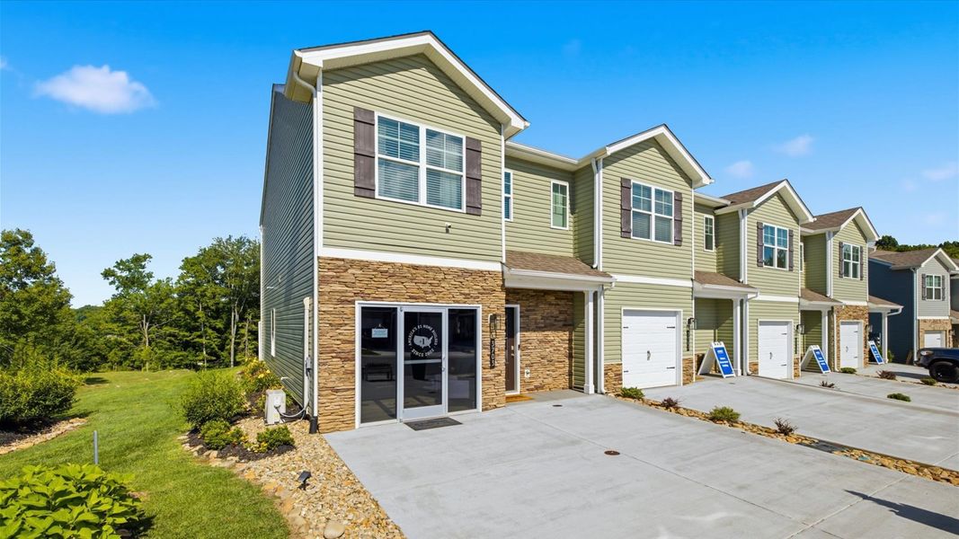Front exterior of a home in the Cherokee Crossing community, located in Kodak, TN (Image 4).