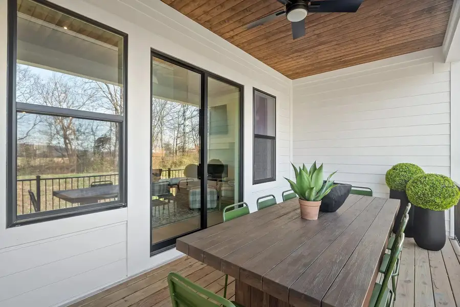 The Neilson B Outdoor Living Area