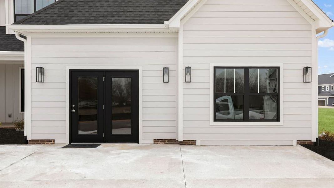 Exterior details of a home in Pinebrook, Woodruff (Image 3).