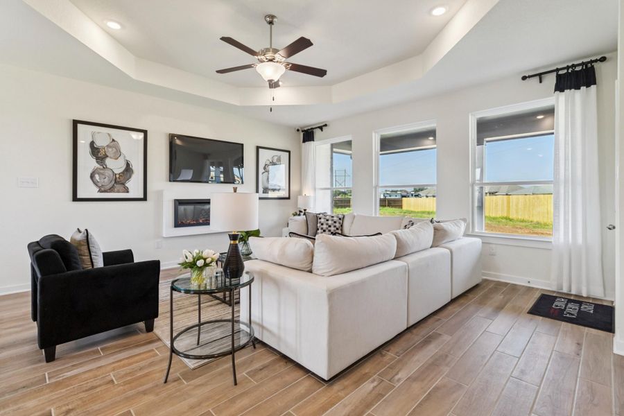 1651 Vista View - Madison - Bonita Vista Model - Family Room 1651 Vista View - Madison - Bonita Vista Model - Family Room