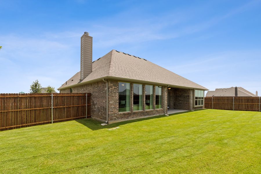 Exterior details of a home in Belle Meadows, Cleburne (Image 17).