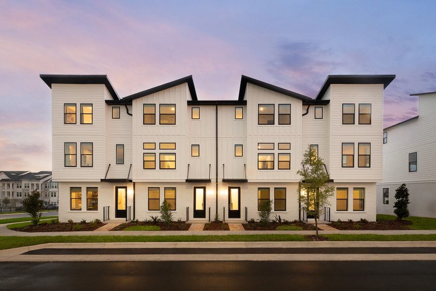 Front exterior of a home in the Parkview at Hamlin community, located in Winter Garden, FL (Image 4).