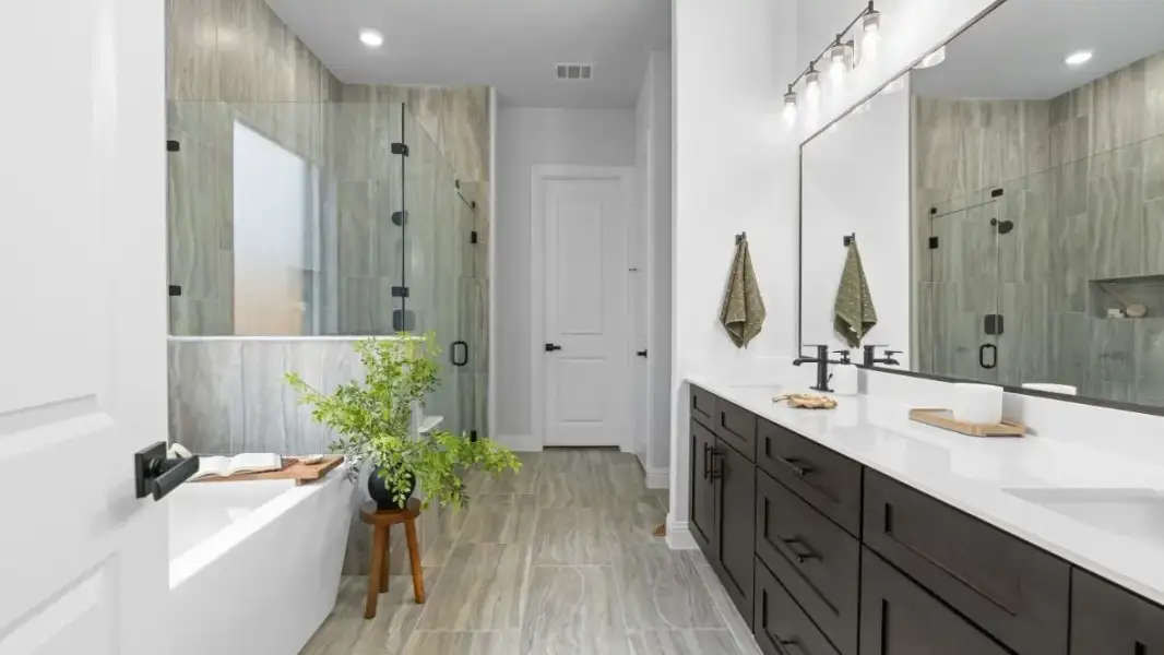 Furnished interior in a model home at Royal Court in Frisco (Image 8).