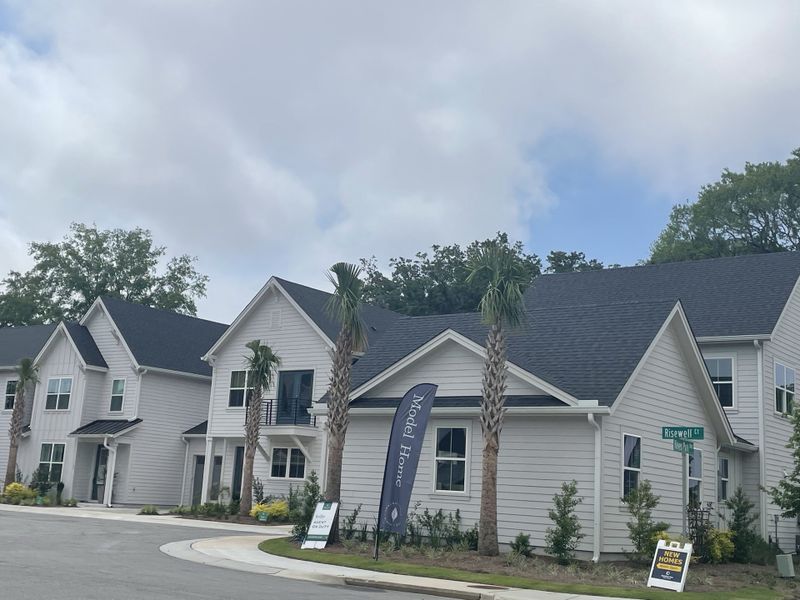 Charming modern homes with sleek siding and manicured landscaping in Hayes Park by New Leaf Builders (Johns Island, SC). Charming modern homes with sleek siding and manicured landscaping in Hayes Park by New Leaf Builders (Johns Island, SC).