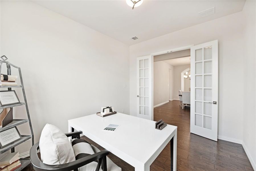 Image 46 of the University Place community in Dallas, TX.