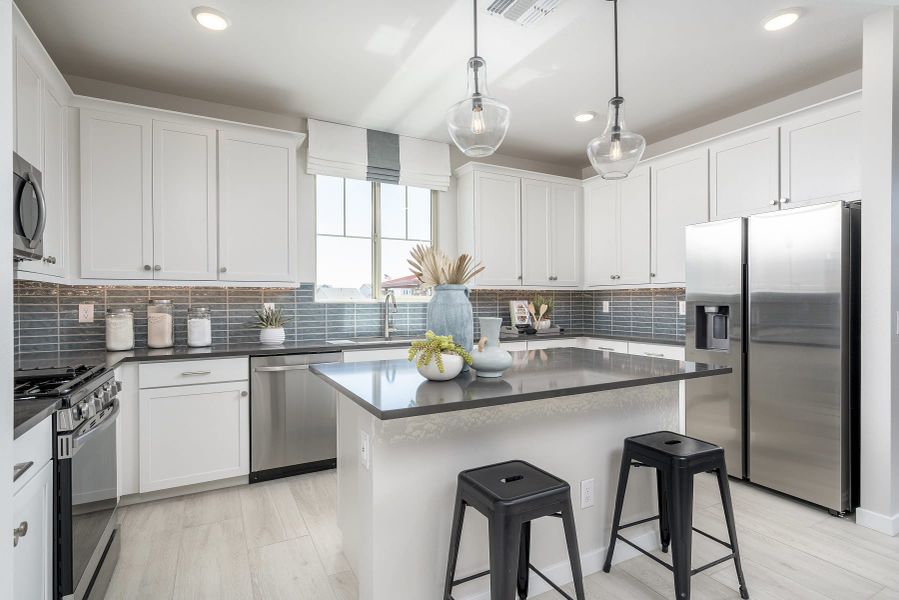 Kitchen | Quattro | Solvida at Estrella | New Homes in Goodyear, AZ | Landsea Homes