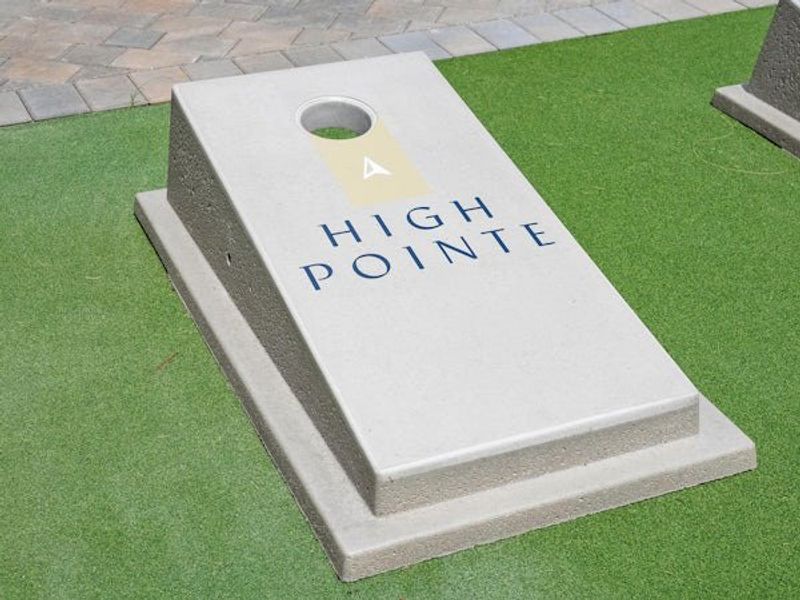 Entrance to the High Pointe community in Vero Beach, FL, featuring signage and landscaping (Image 21).