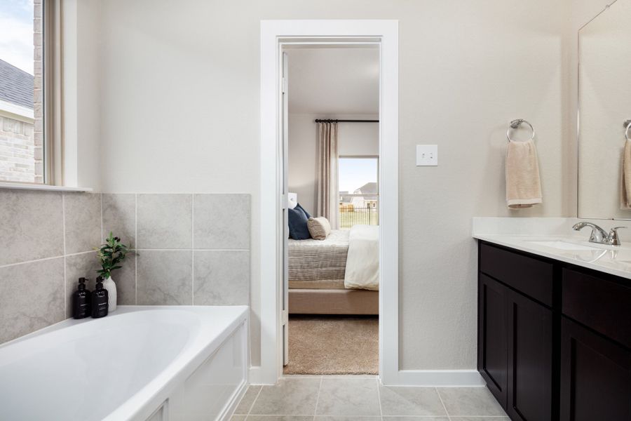 Laurel Landing New Homes in Alvin, TX.  - Slide 13