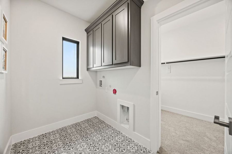 Furnished interior in a model home at Carrera Ranch in Waxahachie (Image 31). Furnished interior in a model home at Carrera Ranch in Waxahachie (Image 31).