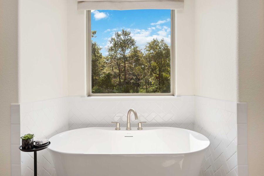 Deer Pines Model - Primary Bathroom