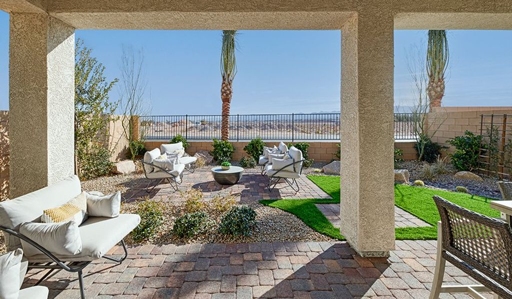 Furnished interior in a model home at Seasons at Star Valley in Tucson (Image 12).