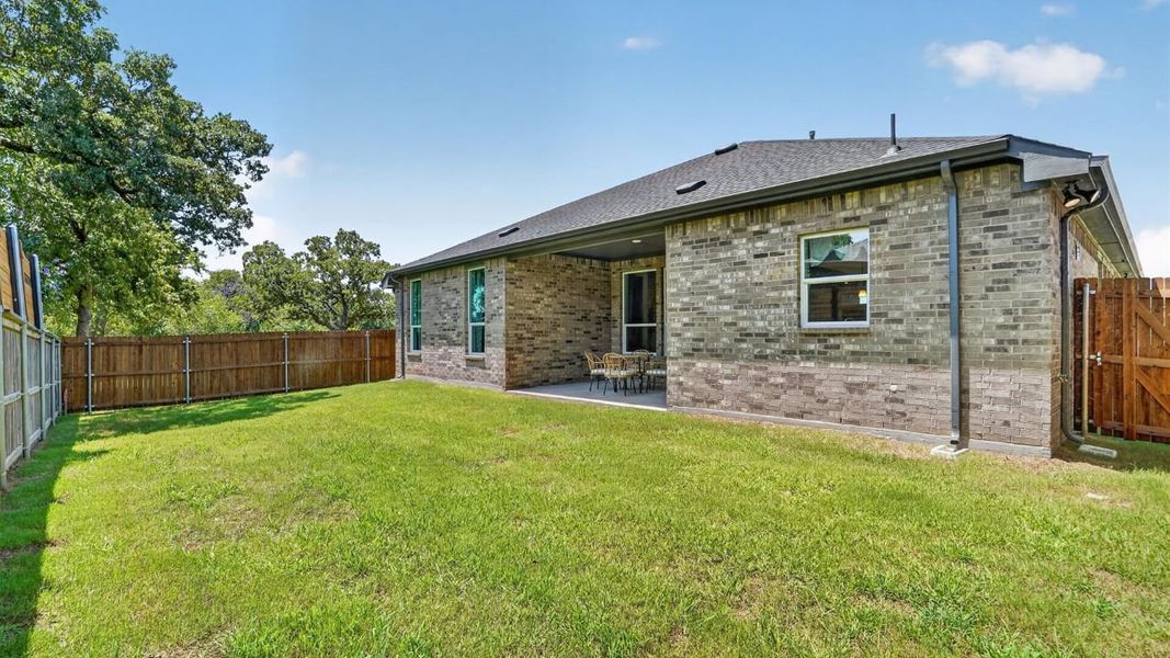 Exterior details of a home in Eden Ranch, Arlington (Image 16).