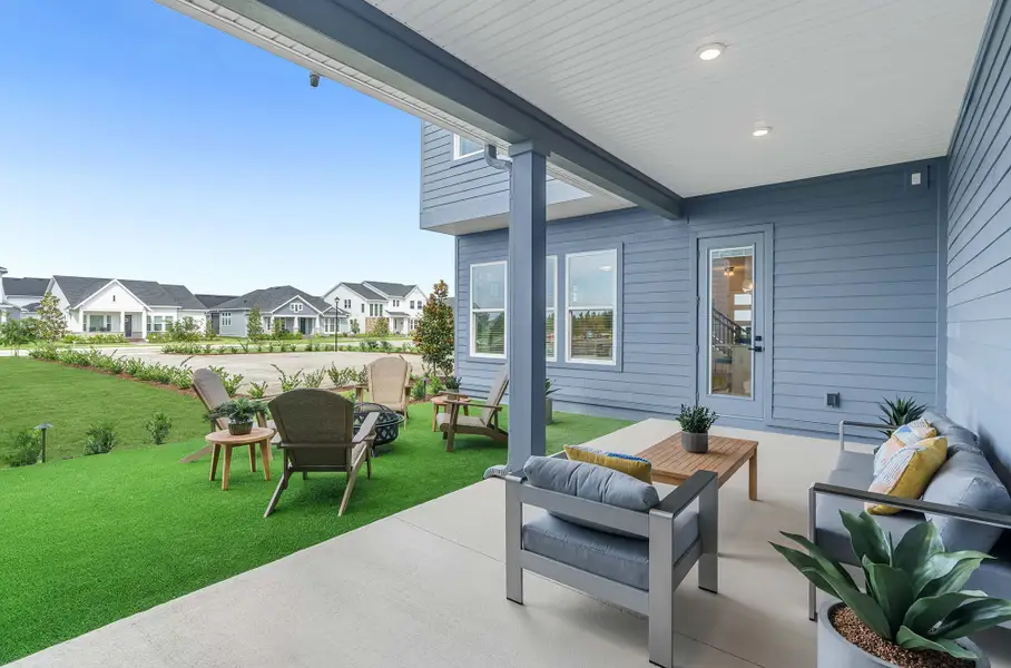 Exterior details of a home in Seven Pines 24' Rear Entry Townhomes, Jacksonville (Image 6). Exterior details of a home in Seven Pines 24' Rear Entry Townhomes, Jacksonville (Image 6).
