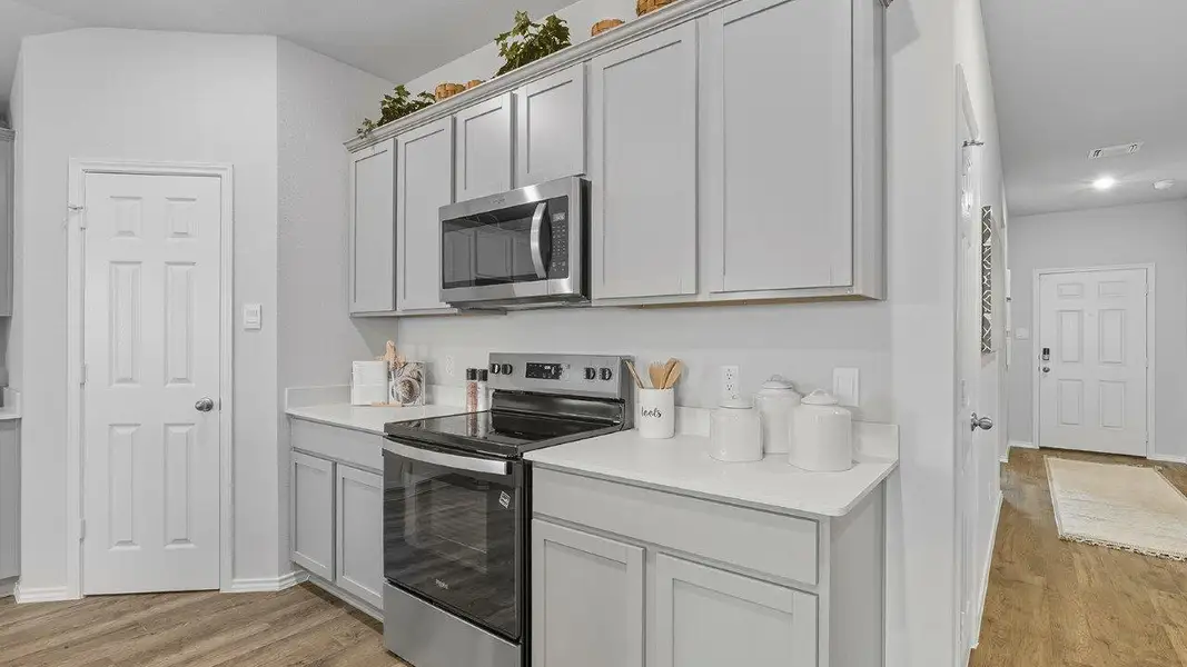 Furnished interior in a model home at Mesa Ridge in Temple (Image 8).