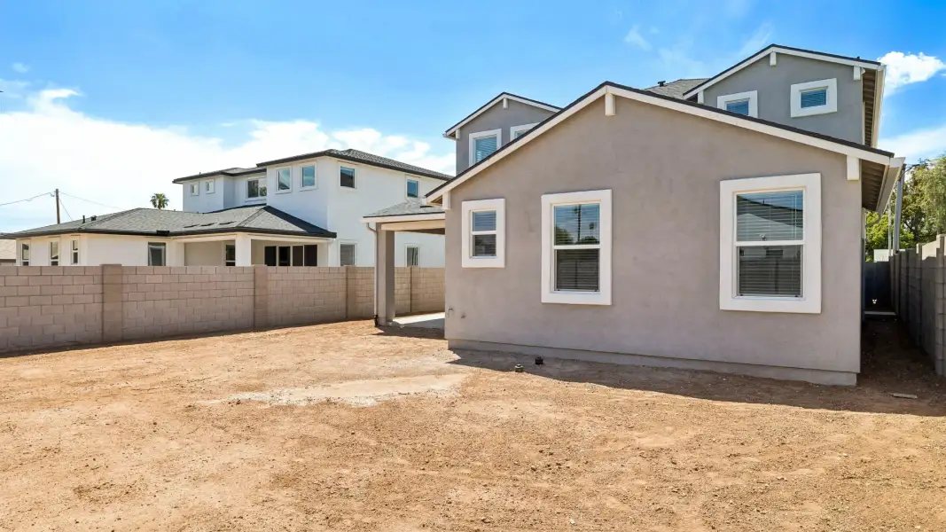 Exterior details of a home in Oak Park Manor Signature Homesites, Phoenix (Image 4).